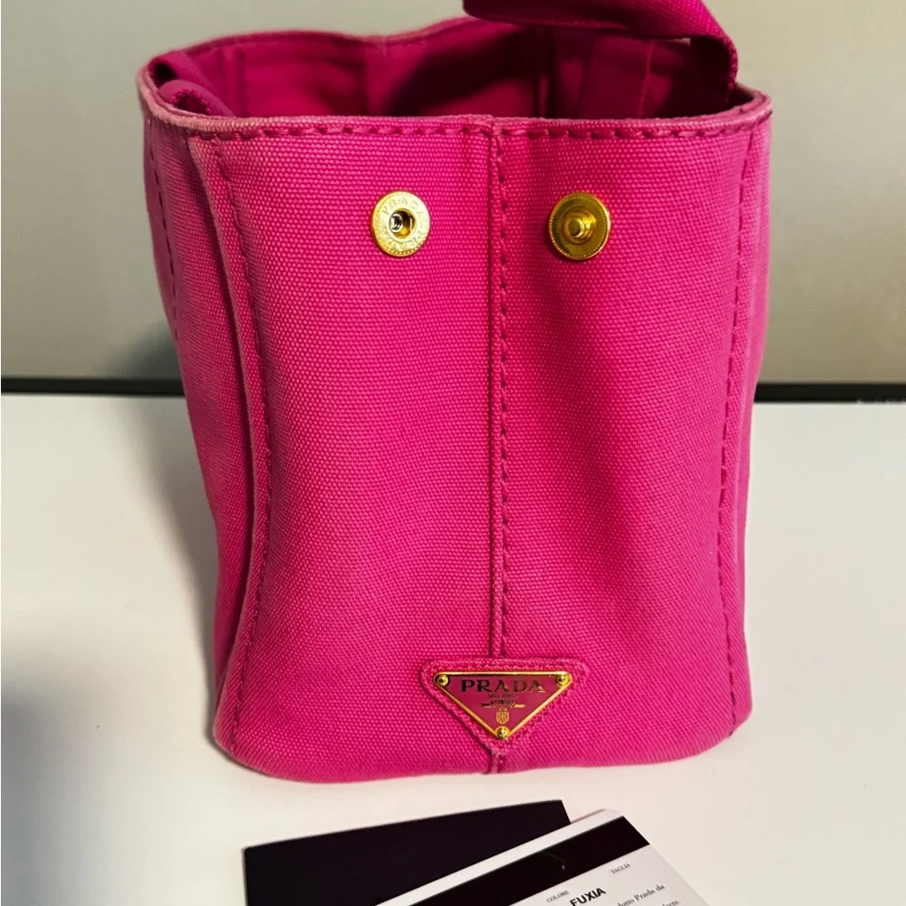Prada fuxia crossbody in pink - Picture 13 of 17